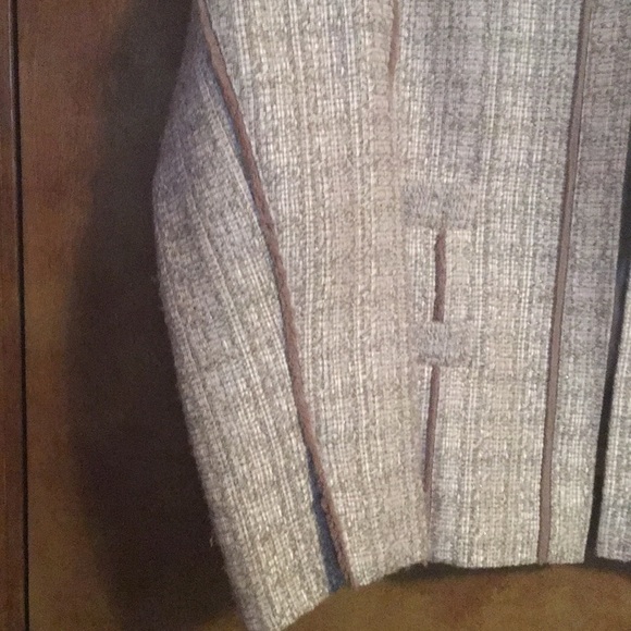 Chico’s tweed jacket. - Picture 3 of 5